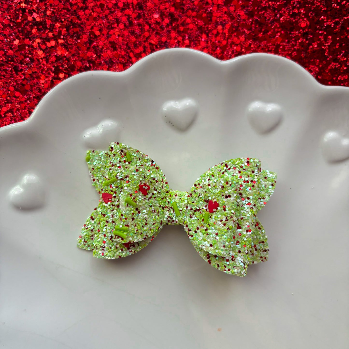 Green Glitter Bow With Red Hearts & Confetti